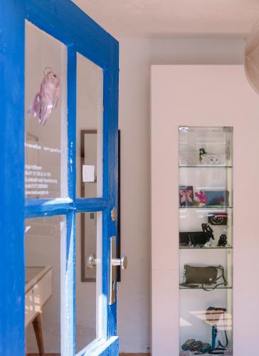 shop1.jpg